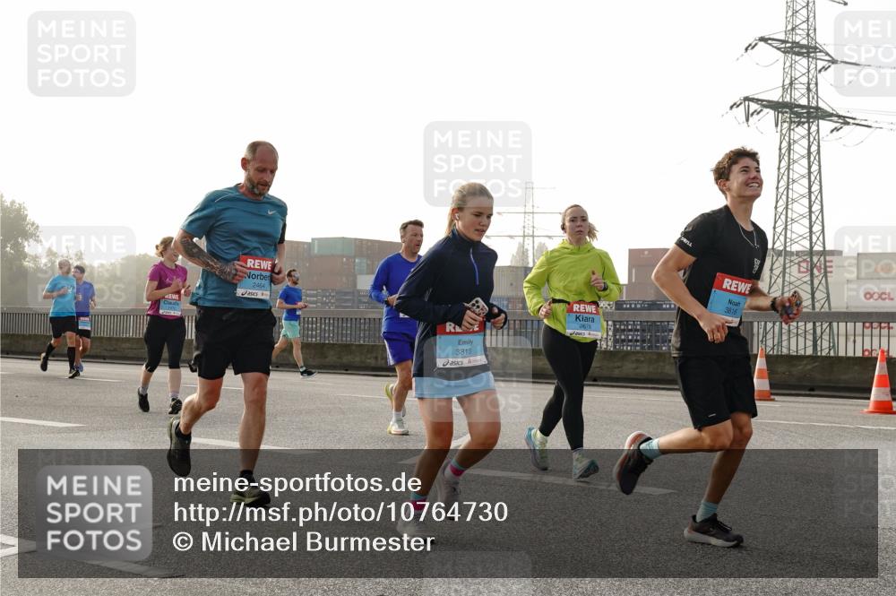 03.10.2026 - Köhlbrandbrückenlauf Michael Burmester http://msf.ph/oto/10764730 03.10.2026 09:18:18 Position 3 2464, 3813, 2678, 3816 meine-sportfotos.de