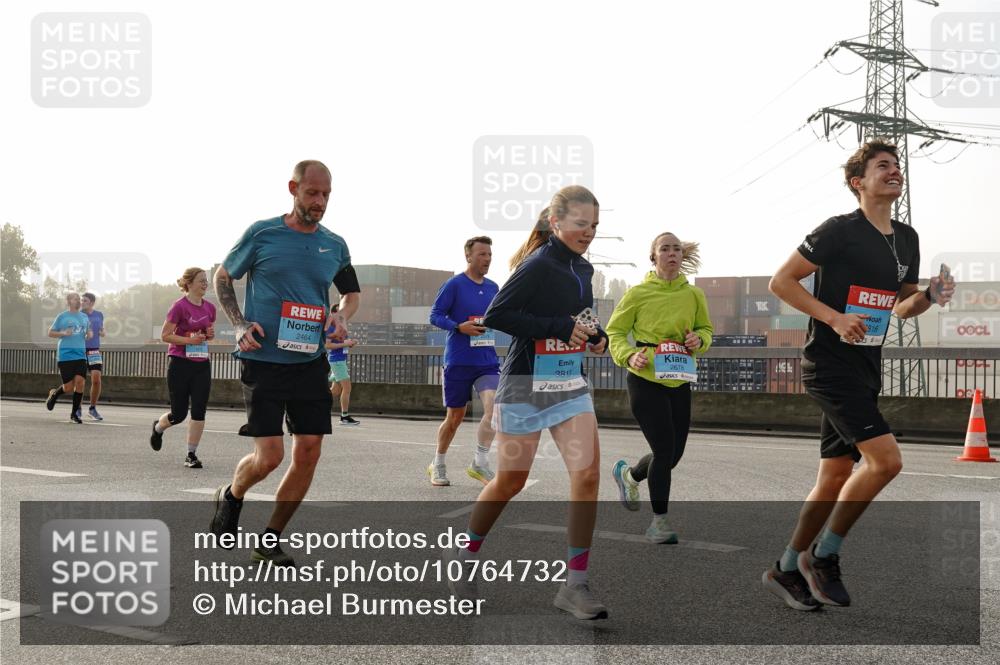 03.10.2026 - Köhlbrandbrückenlauf Michael Burmester http://msf.ph/oto/10764732 03.10.2026 09:18:18 Position 3 2464, 2678, 3813, 816 meine-sportfotos.de