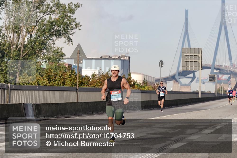03.10.2026 - Köhlbrandbrückenlauf Michael Burmester http://msf.ph/oto/10764753 03.10.2026 09:38:57 Position 3 1599 meine-sportfotos.de