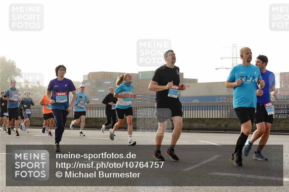 03.10.2026 - Köhlbrandbrückenlauf Michael Burmester http://msf.ph/oto/10764757 03.10.2026 09:18:22 Position 3 666, 19, 3758 meine-sportfotos.de