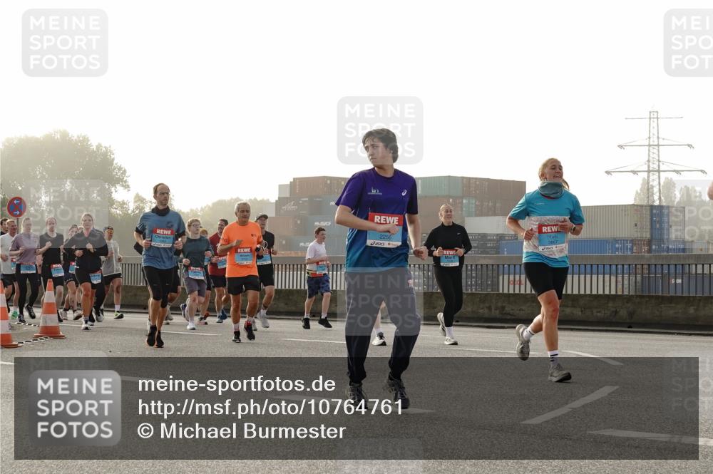 03.10.2026 - Köhlbrandbrückenlauf Michael Burmester http://msf.ph/oto/10764761 03.10.2026 09:18:24 Position 3 2256 meine-sportfotos.de