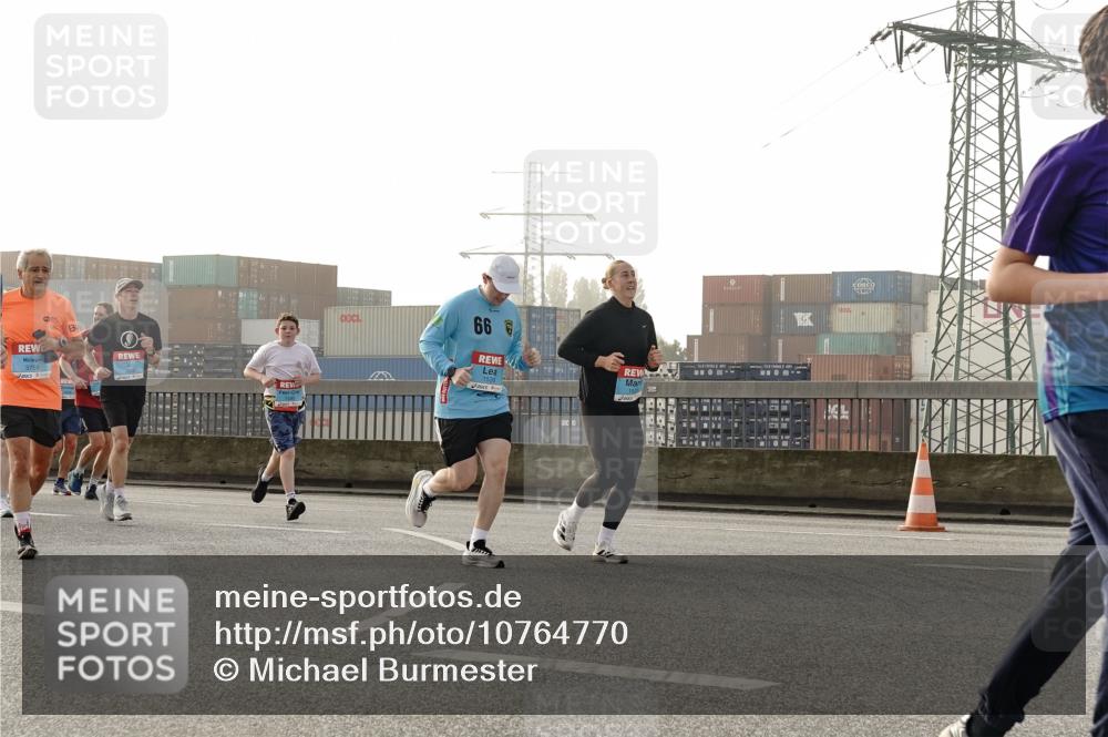 03.10.2026 - Köhlbrandbrückenlauf Michael Burmester http://msf.ph/oto/10764770 03.10.2026 09:18:25 Position 3 3755, 66 meine-sportfotos.de