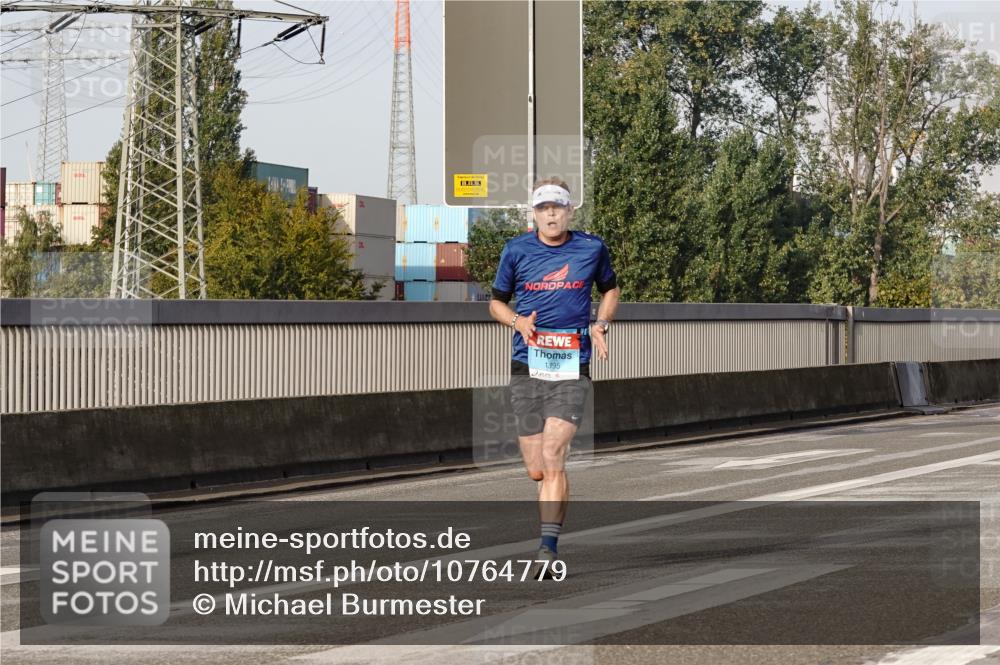 03.10.2026 - Köhlbrandbrückenlauf Michael Burmester http://msf.ph/oto/10764779 03.10.2026 09:39:27 Position 3 1395 meine-sportfotos.de