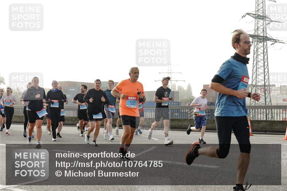 03.10.2026 - Köhlbrandbrückenlauf Michael Burmester http://msf.ph/oto/10764785 03.10.2026 09:18:27 Position 3 2457, 3755 meine-sportfotos.de