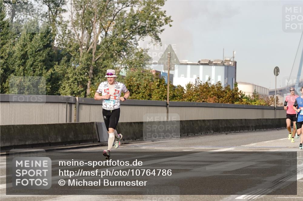 03.10.2026 - Köhlbrandbrückenlauf Michael Burmester http://msf.ph/oto/10764786 03.10.2026 09:39:33 Position 3  meine-sportfotos.de