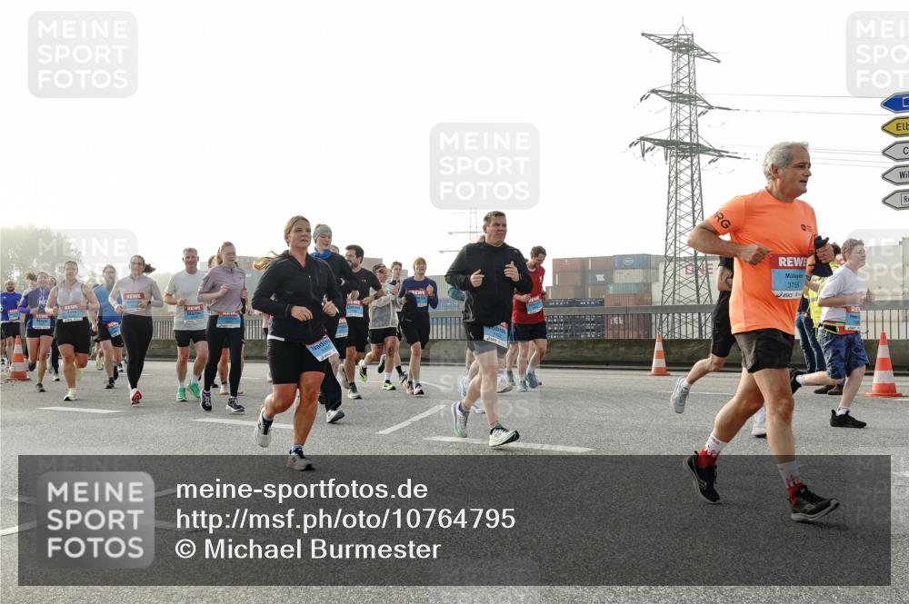 03.10.2026 - Köhlbrandbrückenlauf Michael Burmester http://msf.ph/oto/10764795 03.10.2026 09:18:29 Position 3 3755 meine-sportfotos.de