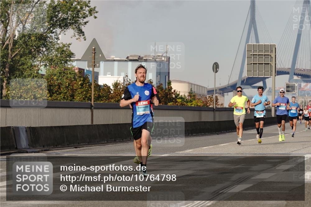 03.10.2026 - Köhlbrandbrückenlauf Michael Burmester http://msf.ph/oto/10764798 03.10.2026 09:39:38 Position 3 1825 meine-sportfotos.de