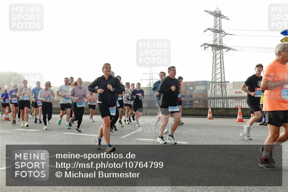 03.10.2026 - Köhlbrandbrückenlauf Michael Burmester http://msf.ph/oto/10764799 03.10.2026 09:18:29 Position 3 2457, 29105 meine-sportfotos.de