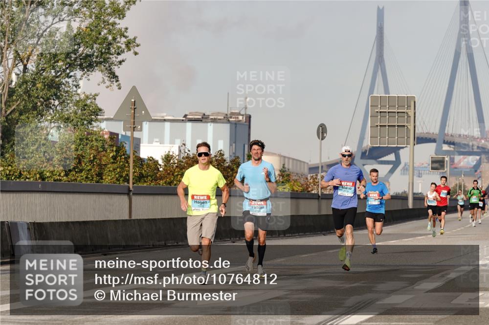 03.10.2026 - Köhlbrandbrückenlauf Michael Burmester http://msf.ph/oto/10764812 03.10.2026 09:39:44 Position 3 1310, 3705, 2134 meine-sportfotos.de