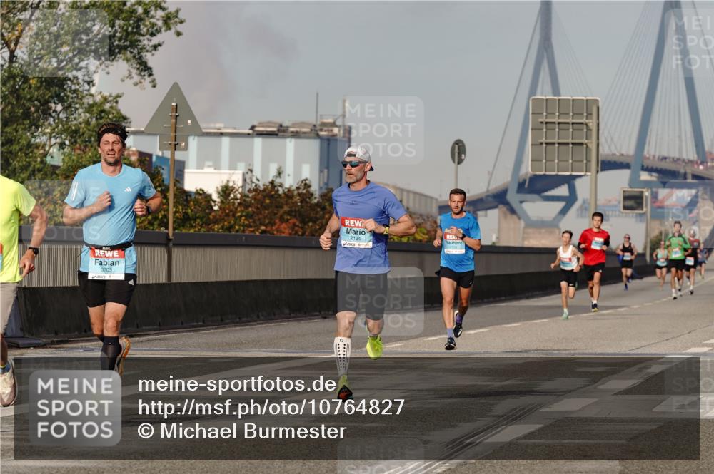 03.10.2026 - Köhlbrandbrückenlauf Michael Burmester http://msf.ph/oto/10764827 03.10.2026 09:39:47 Position 3 3705, 2134, 2116 meine-sportfotos.de