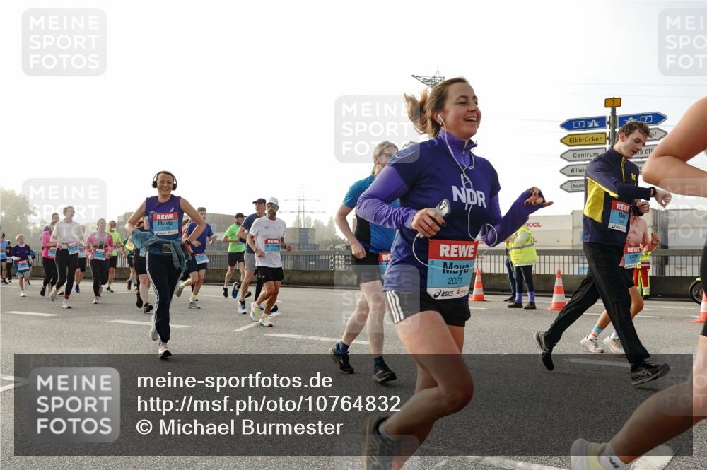 03.10.2026 - Köhlbrandbrückenlauf Michael Burmester http://msf.ph/oto/10764832 03.10.2026 09:18:33 Position 3 2021 meine-sportfotos.de