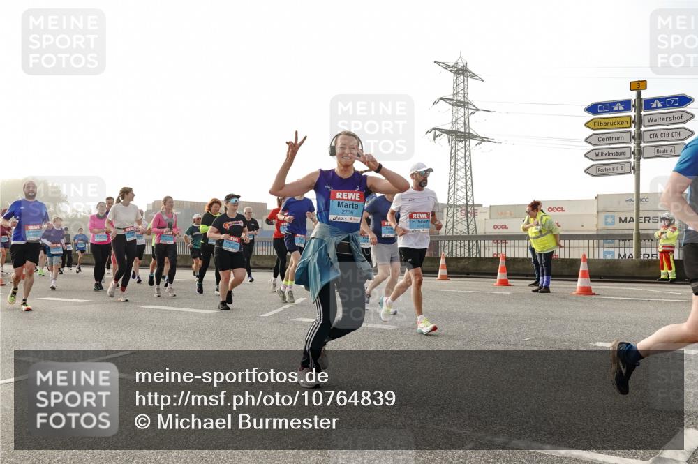 03.10.2026 - Köhlbrandbrückenlauf Michael Burmester http://msf.ph/oto/10764839 03.10.2026 09:18:34 Position 3 2736 meine-sportfotos.de