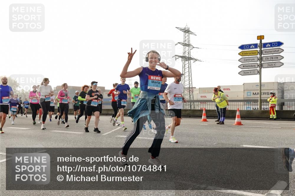 03.10.2026 - Köhlbrandbrückenlauf Michael Burmester http://msf.ph/oto/10764841 03.10.2026 09:18:34 Position 3 2736, 3 meine-sportfotos.de