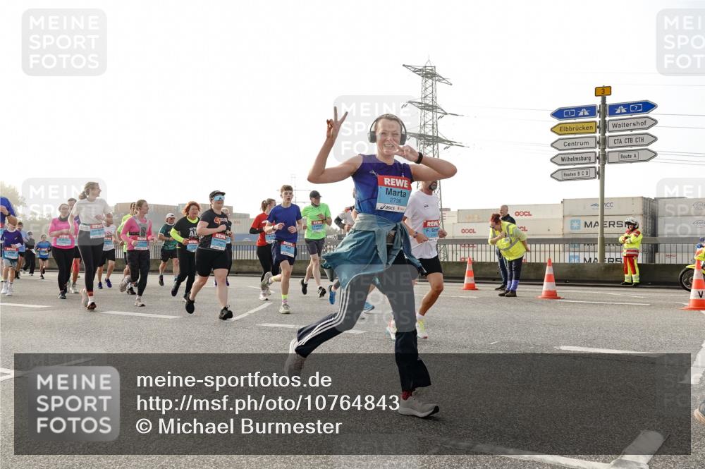 03.10.2026 - Köhlbrandbrückenlauf Michael Burmester http://msf.ph/oto/10764843 03.10.2026 09:18:34 Position 3 2736, 3 meine-sportfotos.de