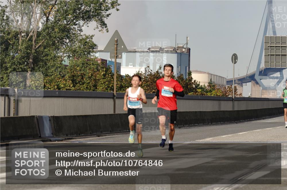 03.10.2026 - Köhlbrandbrückenlauf Michael Burmester http://msf.ph/oto/10764846 03.10.2026 09:39:58 Position 3 2170 meine-sportfotos.de