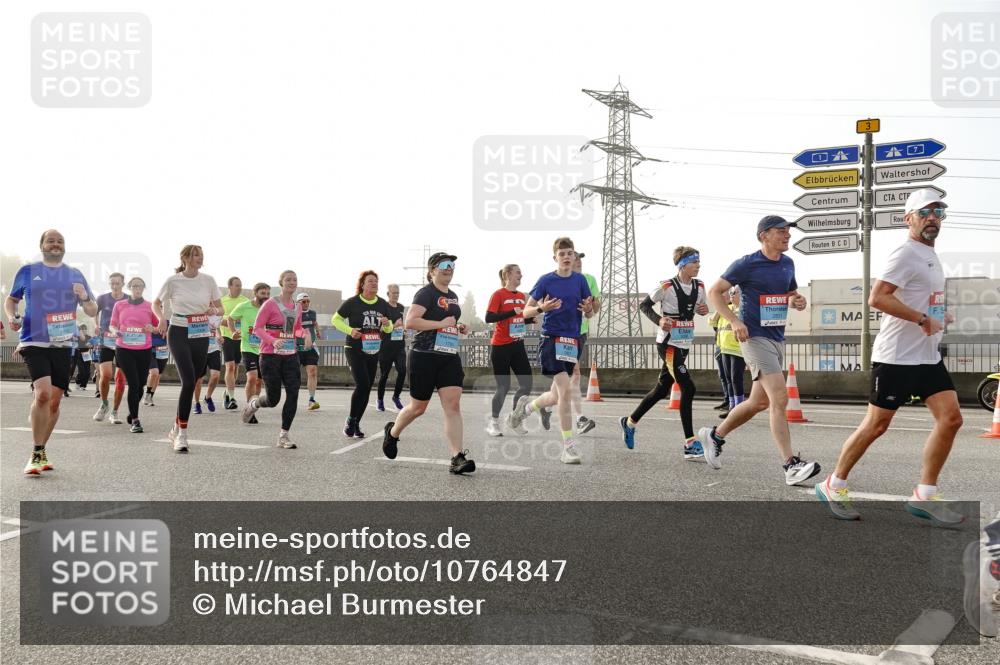 03.10.2026 - Köhlbrandbrückenlauf Michael Burmester http://msf.ph/oto/10764847 03.10.2026 09:18:35 Position 3 100 meine-sportfotos.de