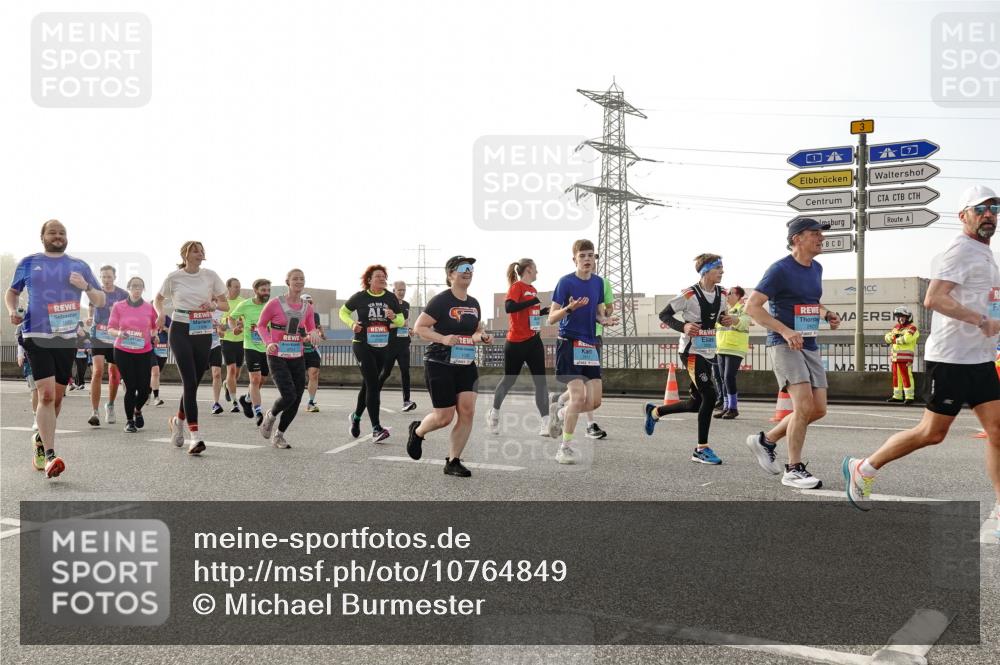 03.10.2026 - Köhlbrandbrückenlauf Michael Burmester http://msf.ph/oto/10764849 03.10.2026 09:18:35 Position 3 100, 3 meine-sportfotos.de