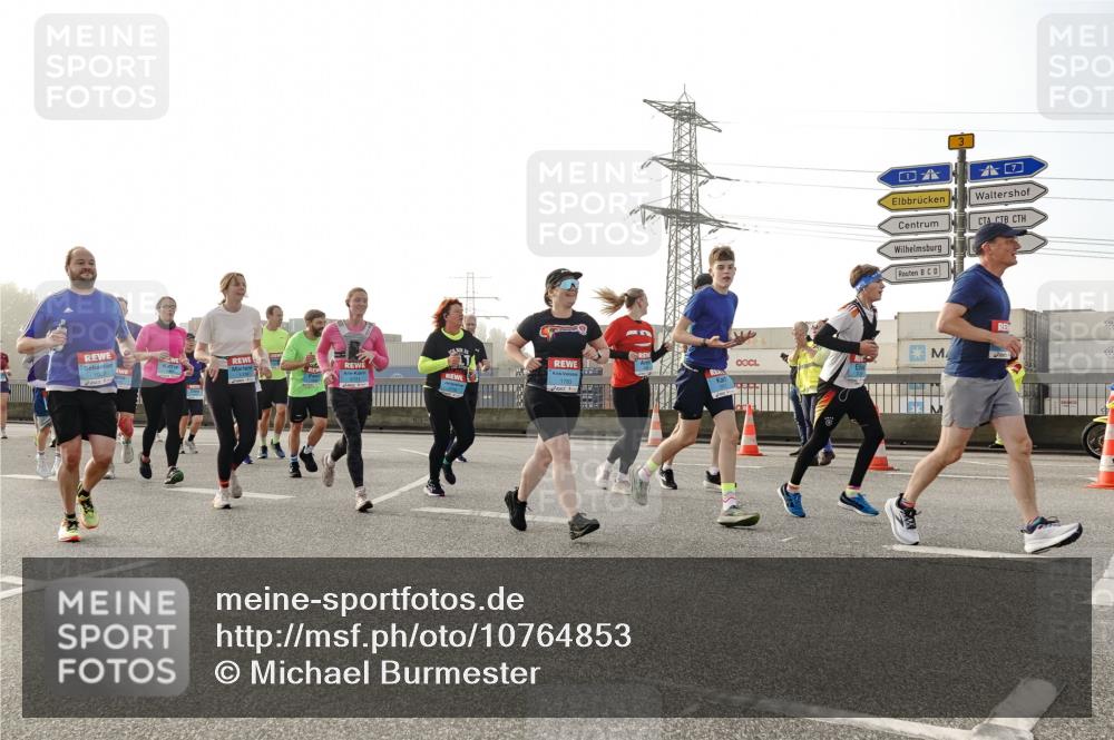 03.10.2026 - Köhlbrandbrückenlauf Michael Burmester http://msf.ph/oto/10764853 03.10.2026 09:18:35 Position 3 1022, 3 meine-sportfotos.de