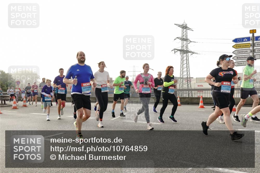 03.10.2026 - Köhlbrandbrückenlauf Michael Burmester http://msf.ph/oto/10764859 03.10.2026 09:18:36 Position 3 1022, 1783, 3, 1 meine-sportfotos.de