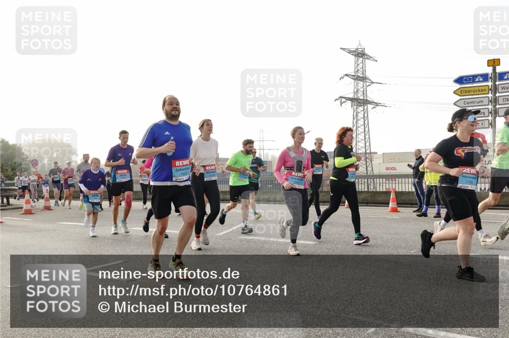 03.10.2026 - Köhlbrandbrückenlauf Michael Burmester http://msf.ph/oto/10764861 03.10.2026 09:18:36 Position 3 1022, 2721, 3, 1783, 1 meine-sportfotos.de