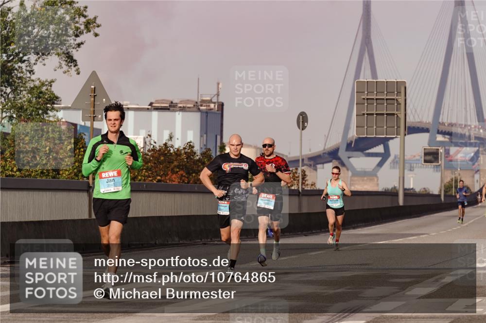 03.10.2026 - Köhlbrandbrückenlauf Michael Burmester http://msf.ph/oto/10764865 03.10.2026 09:40:10 Position 3 2047, 2041 meine-sportfotos.de