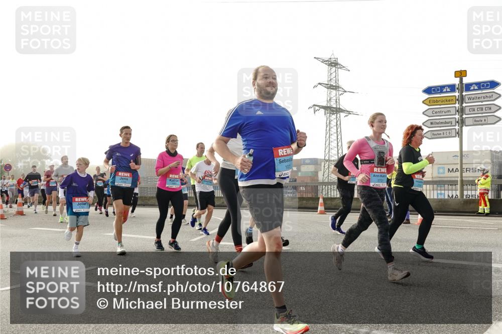 03.10.2026 - Köhlbrandbrückenlauf Michael Burmester http://msf.ph/oto/10764867 03.10.2026 09:18:36 Position 3 10, 173, 1897, 2721, 3 meine-sportfotos.de