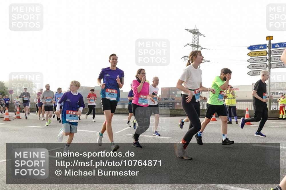 03.10.2026 - Köhlbrandbrückenlauf Michael Burmester http://msf.ph/oto/10764871 03.10.2026 09:18:37 Position 3 1731, 1732, 1897 meine-sportfotos.de