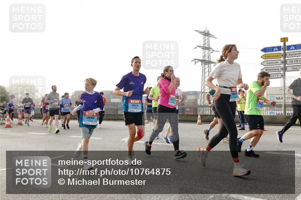 03.10.2026 - Köhlbrandbrückenlauf Michael Burmester http://msf.ph/oto/10764875 03.10.2026 09:18:37 Position 3 1731, 1732, 1336 meine-sportfotos.de