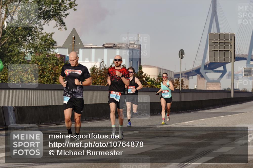 03.10.2026 - Köhlbrandbrückenlauf Michael Burmester http://msf.ph/oto/10764878 03.10.2026 09:40:13 Position 3  meine-sportfotos.de