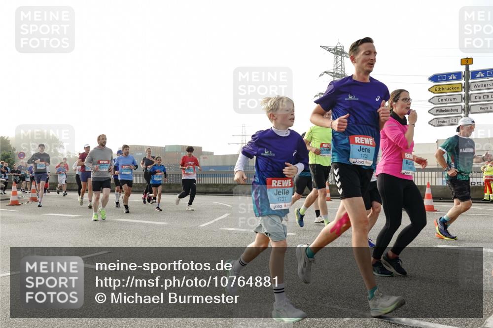 03.10.2026 - Köhlbrandbrückenlauf Michael Burmester http://msf.ph/oto/10764881 03.10.2026 09:18:38 Position 3 1731, 1732, 1897, 3 meine-sportfotos.de