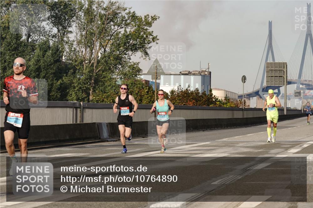 03.10.2026 - Köhlbrandbrückenlauf Michael Burmester http://msf.ph/oto/10764890 03.10.2026 09:40:18 Position 3 2124 meine-sportfotos.de