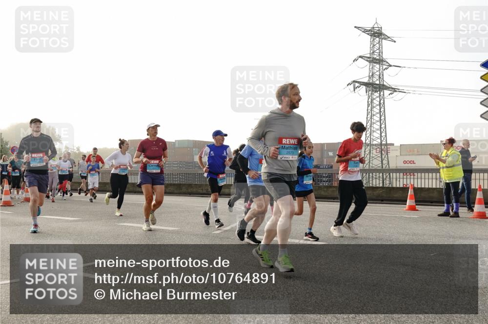 03.10.2026 - Köhlbrandbrückenlauf Michael Burmester http://msf.ph/oto/10764891 03.10.2026 09:18:40 Position 3 2573 meine-sportfotos.de