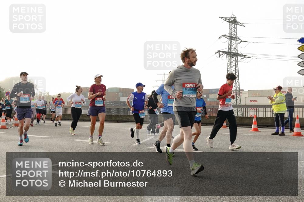 03.10.2026 - Köhlbrandbrückenlauf Michael Burmester http://msf.ph/oto/10764893 03.10.2026 09:18:40 Position 3 2573 meine-sportfotos.de
