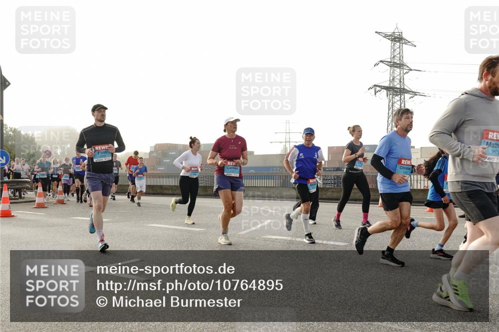 03.10.2026 - Köhlbrandbrückenlauf Michael Burmester http://msf.ph/oto/10764895 03.10.2026 09:18:41 Position 3 42, 195, 2573 meine-sportfotos.de