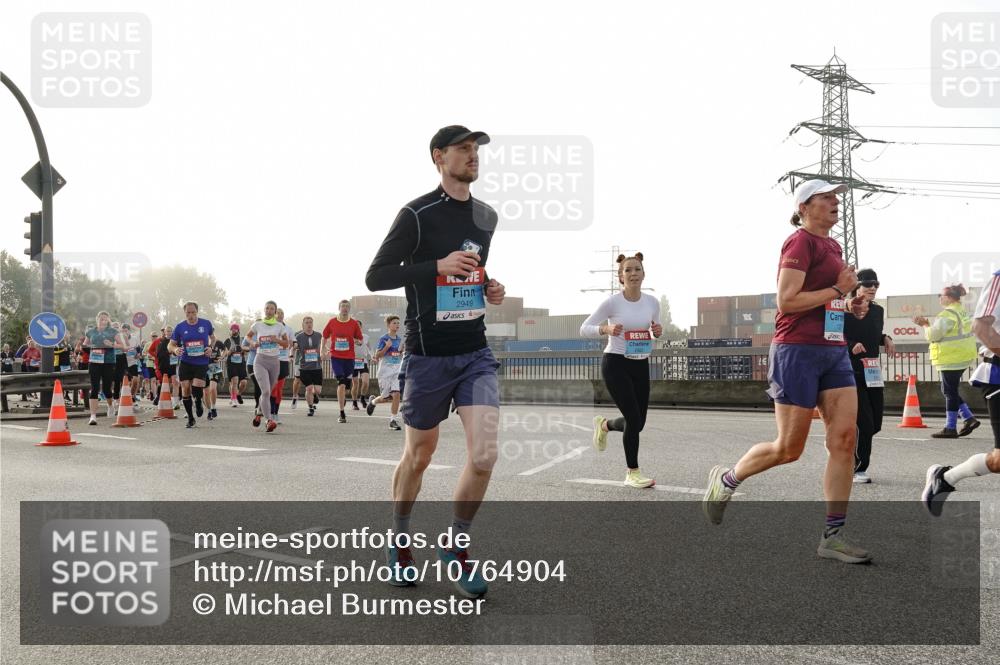 03.10.2026 - Köhlbrandbrückenlauf Michael Burmester http://msf.ph/oto/10764904 03.10.2026 09:18:42 Position 3 2949 meine-sportfotos.de
