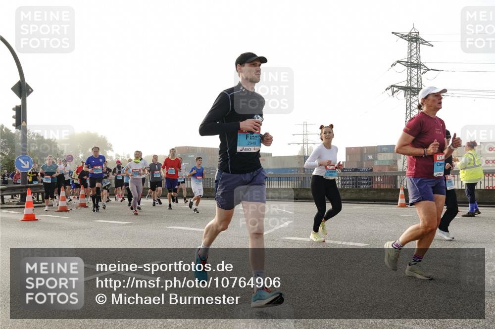 03.10.2026 - Köhlbrandbrückenlauf Michael Burmester http://msf.ph/oto/10764906 03.10.2026 09:18:42 Position 3 2949 meine-sportfotos.de