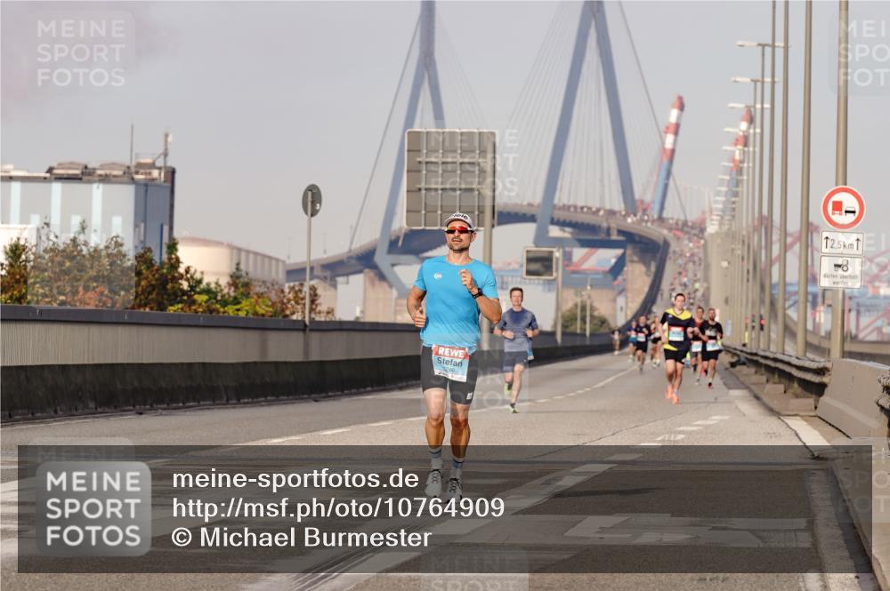 03.10.2026 - Köhlbrandbrückenlauf Michael Burmester http://msf.ph/oto/10764909 03.10.2026 09:40:27 Position 3 12, 5, 1 meine-sportfotos.de