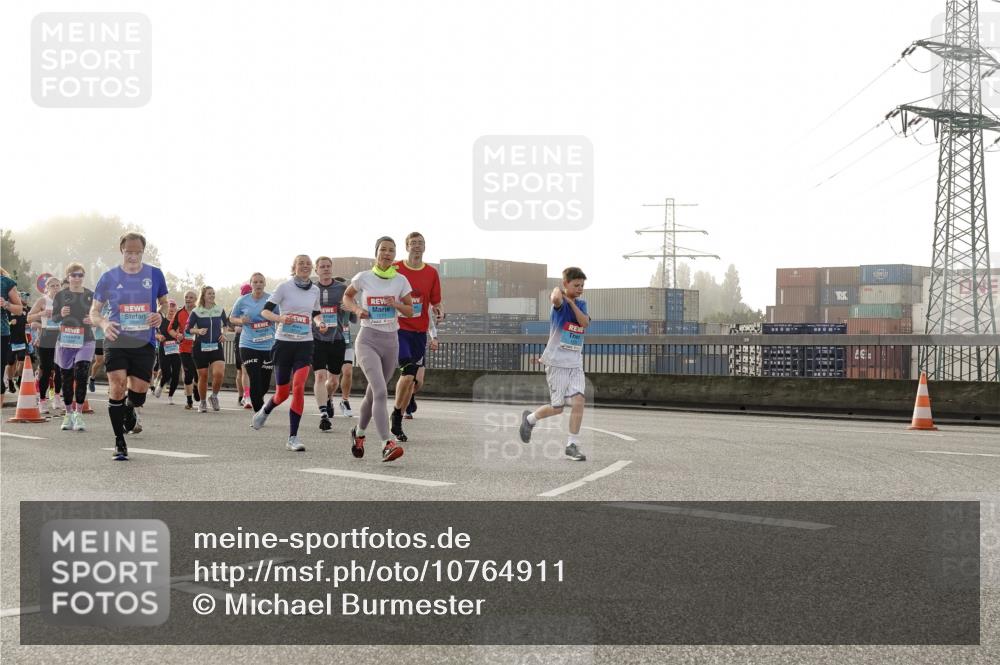 03.10.2026 - Köhlbrandbrückenlauf Michael Burmester http://msf.ph/oto/10764911 03.10.2026 09:18:43 Position 3  meine-sportfotos.de