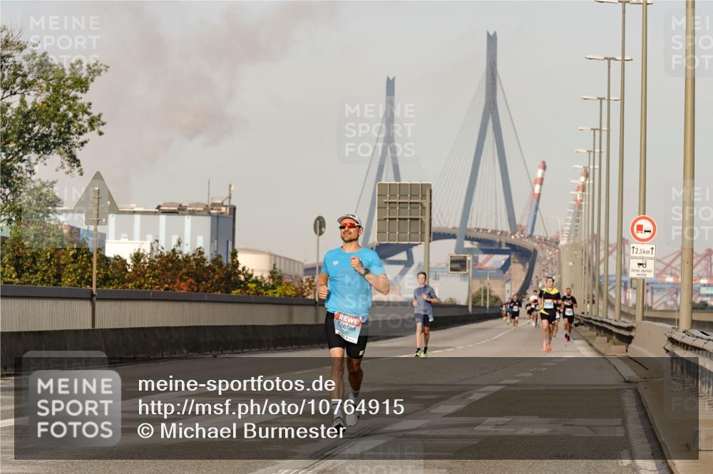 03.10.2026 - Köhlbrandbrückenlauf Michael Burmester http://msf.ph/oto/10764915 03.10.2026 09:40:29 Position 3 260, 12, 5 meine-sportfotos.de