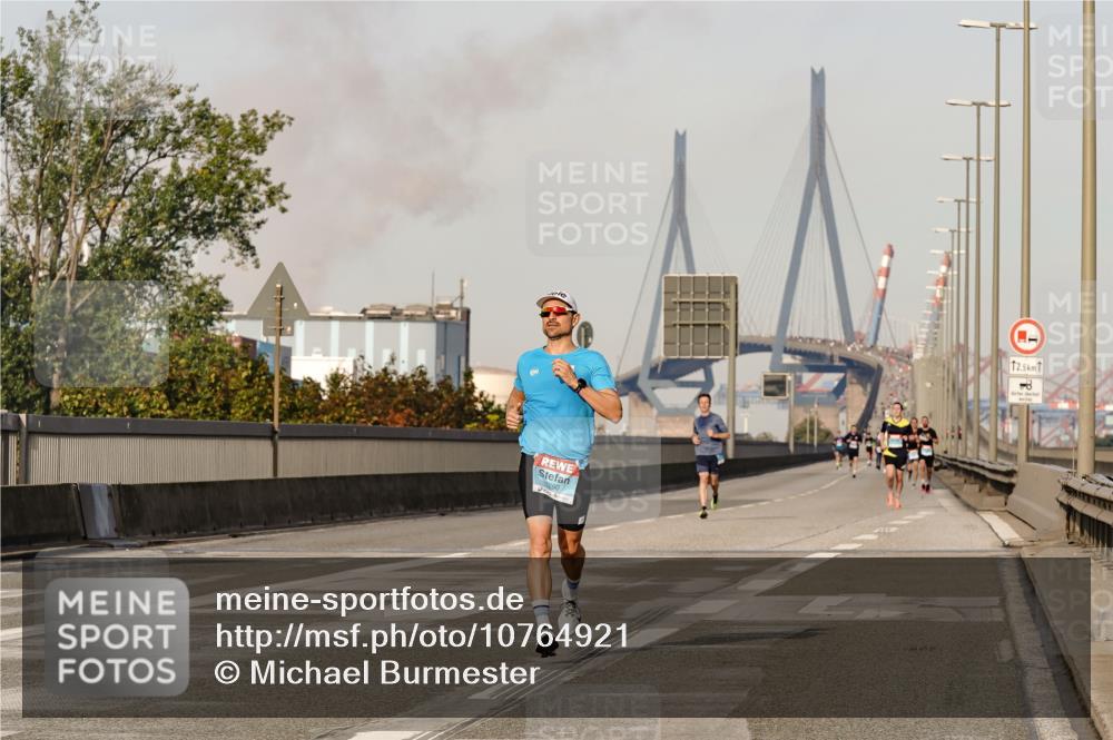 03.10.2026 - Köhlbrandbrückenlauf Michael Burmester http://msf.ph/oto/10764921 03.10.2026 09:40:30 Position 3 260, 12, 5 meine-sportfotos.de