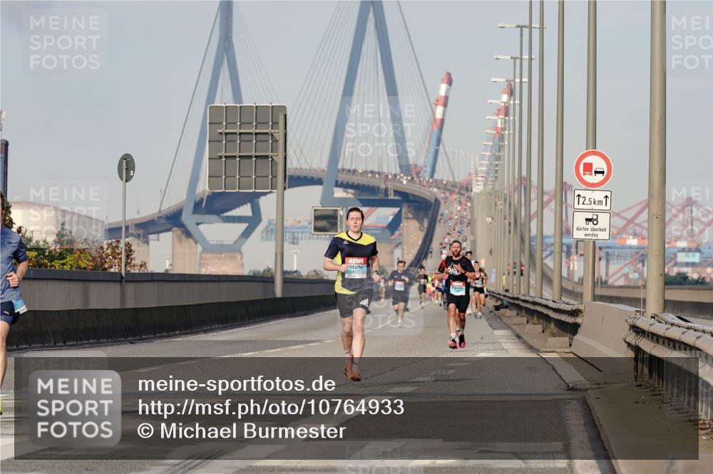 03.10.2026 - Köhlbrandbrückenlauf Michael Burmester http://msf.ph/oto/10764933 03.10.2026 09:40:39 Position 3 2117, 12, 5 meine-sportfotos.de