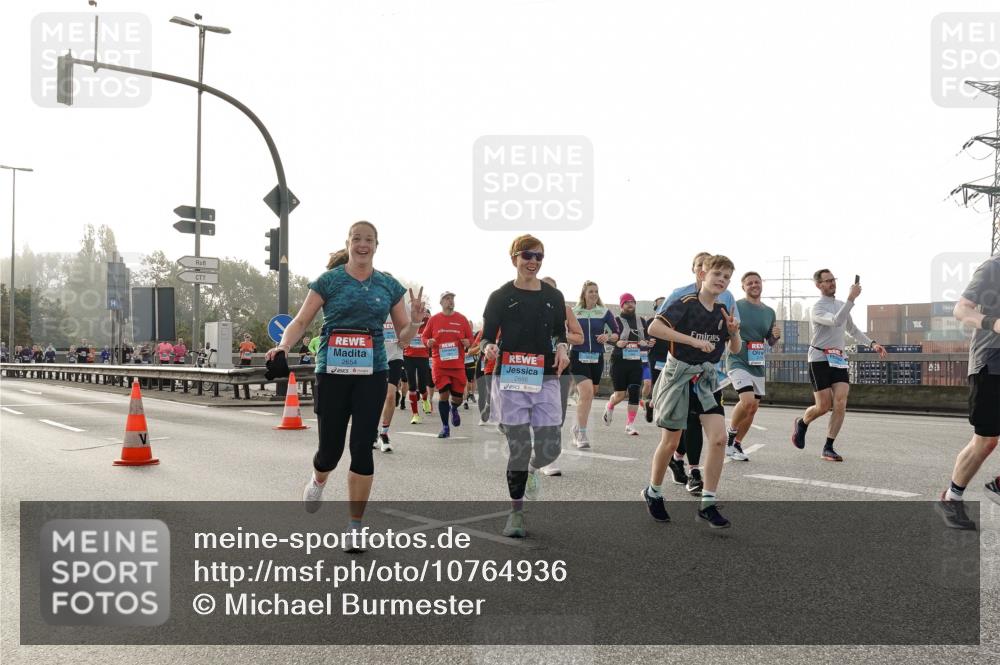 03.10.2026 - Köhlbrandbrückenlauf Michael Burmester http://msf.ph/oto/10764936 03.10.2026 09:18:46 Position 3 2654, 2666 meine-sportfotos.de