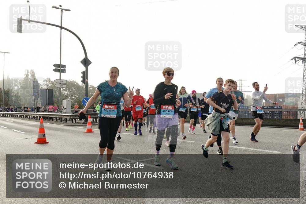 03.10.2026 - Köhlbrandbrückenlauf Michael Burmester http://msf.ph/oto/10764938 03.10.2026 09:18:46 Position 3 2654, 2666 meine-sportfotos.de