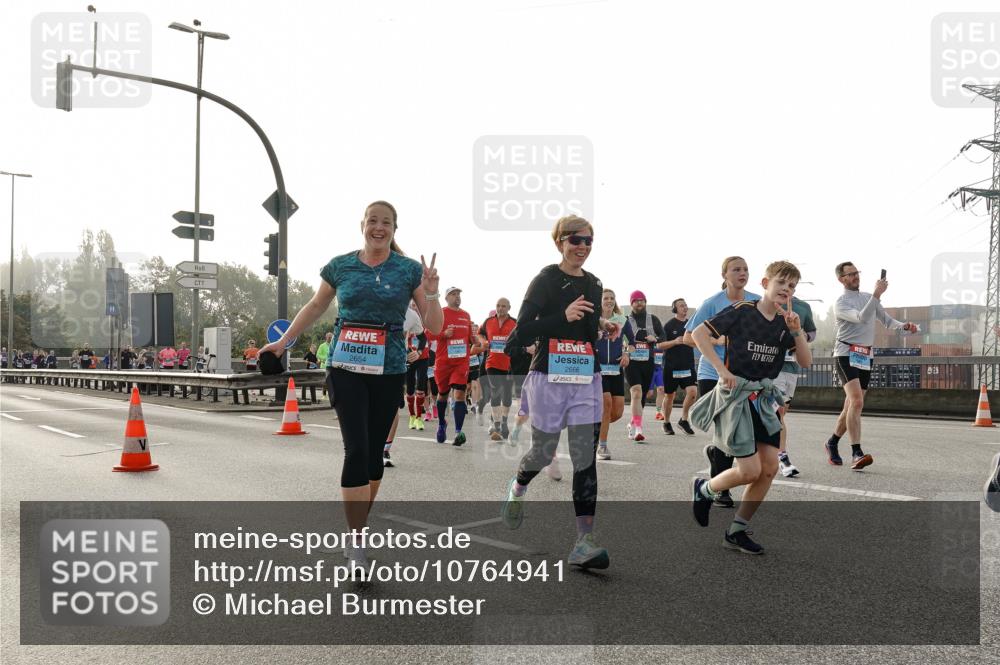 03.10.2026 - Köhlbrandbrückenlauf Michael Burmester http://msf.ph/oto/10764941 03.10.2026 09:18:47 Position 3 2654, 2666 meine-sportfotos.de