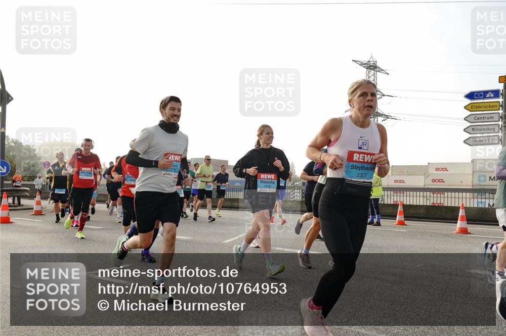 03.10.2026 - Köhlbrandbrückenlauf Michael Burmester http://msf.ph/oto/10764953 03.10.2026 09:18:48 Position 3 2327 meine-sportfotos.de