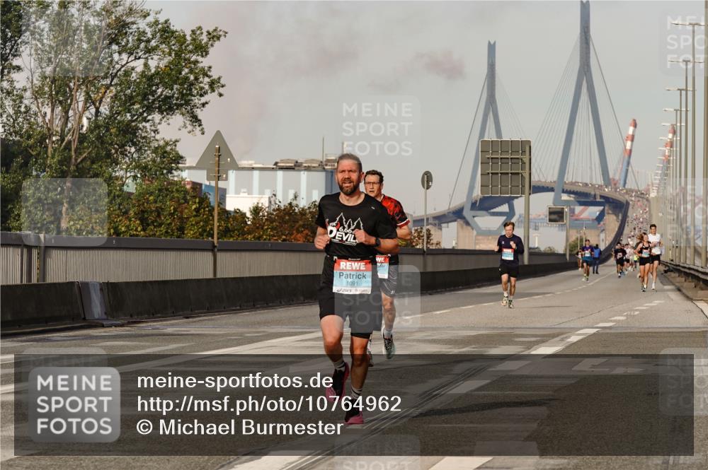 03.10.2026 - Köhlbrandbrückenlauf Michael Burmester http://msf.ph/oto/10764962 03.10.2026 09:40:57 Position 3 6, 66, 1091 meine-sportfotos.de