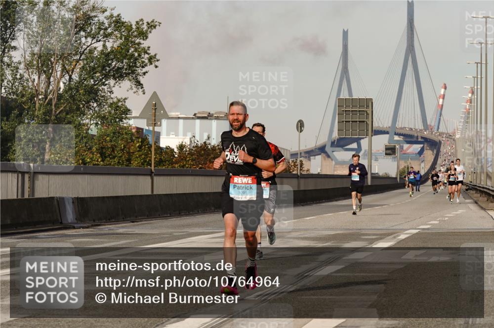 03.10.2026 - Köhlbrandbrückenlauf Michael Burmester http://msf.ph/oto/10764964 03.10.2026 09:40:57 Position 3 6, 66, 1091 meine-sportfotos.de