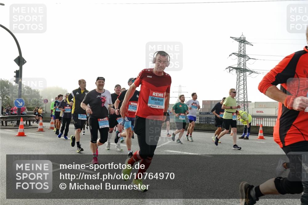 03.10.2026 - Köhlbrandbrückenlauf Michael Burmester http://msf.ph/oto/10764970 03.10.2026 09:18:50 Position 3 3093 meine-sportfotos.de