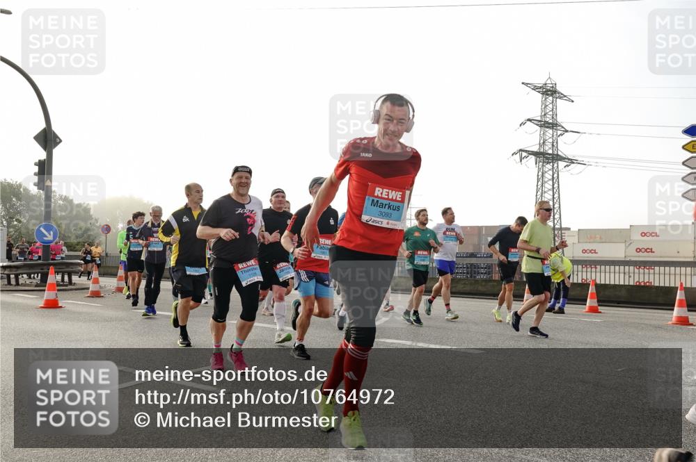 03.10.2026 - Köhlbrandbrückenlauf Michael Burmester http://msf.ph/oto/10764972 03.10.2026 09:18:50 Position 3 1128, 3093 meine-sportfotos.de