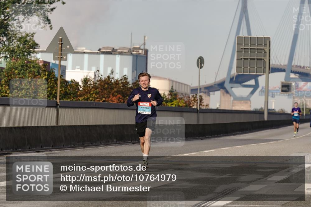 03.10.2026 - Köhlbrandbrückenlauf Michael Burmester http://msf.ph/oto/10764979 03.10.2026 09:41:04 Position 3 1007 meine-sportfotos.de